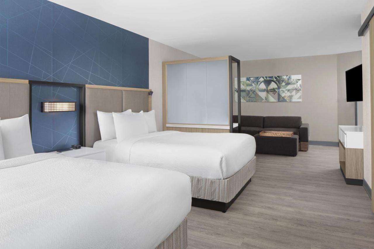 Springhill Suites By Marriott East Rutherford Meadowlands 칼스태트 외부 사진